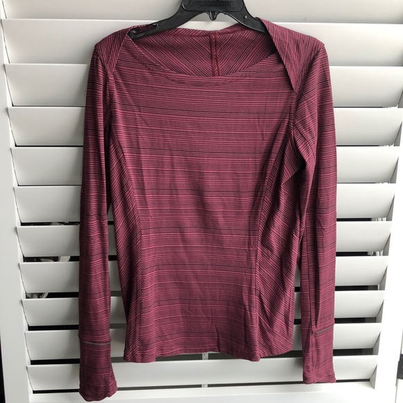 lululemon athletica Tops - LULULEMON LONG SLEEVE sz 10